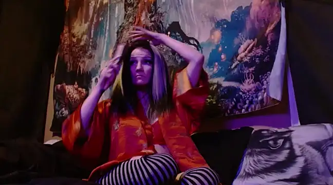 Snapshot of HighCityHoney chatting on 02/04/25, 10:21 HighCityHoney online show from 02/04/25, 10:21