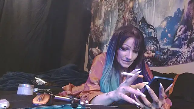 Snapshot of HighCityHoney chatting on 02/11/25, 10:28 HighCityHoney online show from 02/11/25, 10:28