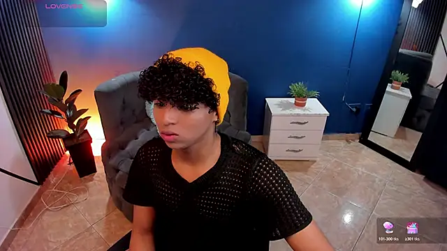 Noah Smith04 online show from 11/12/25, 04:24