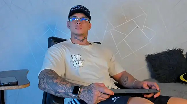 NoahhBrown online show from 01/14/25, 04:25