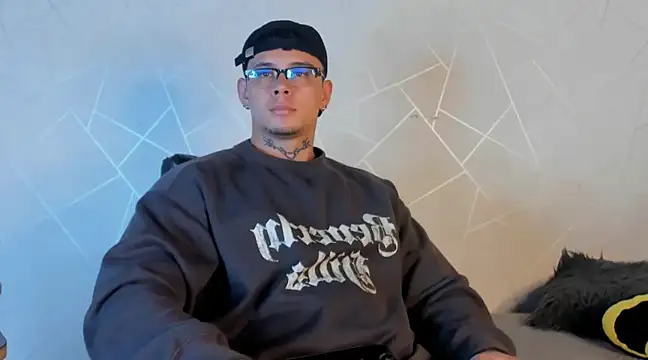 NoahhBrown online show from 01/16/25, 03:02