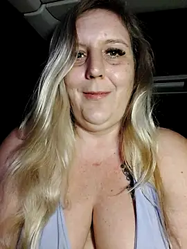 BecciDeluxe online show from 11/15/25, 02:31