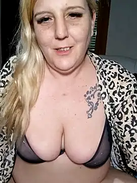 Snapshot of BecciDeluxe chatting on 02/09/26, 03:16 BecciDeluxe online show from 02/09/26, 03:16