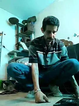 Snapshot of LongDickZee562 chatting on 12/19/24, 09:06 LongDickZee562 online show from 12/19/24, 09:06