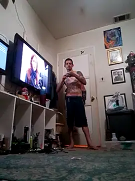 Snapshot of LongDickZee562 chatting on 02/22/25, 07:01 LongDickZee562 online show from 02/22/25, 07:01