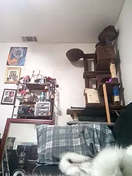 Snapshot of LongDickZee562 chatting on 02/28/25, 11:34 LongDickZee562 online show from 02/28/25, 11:34