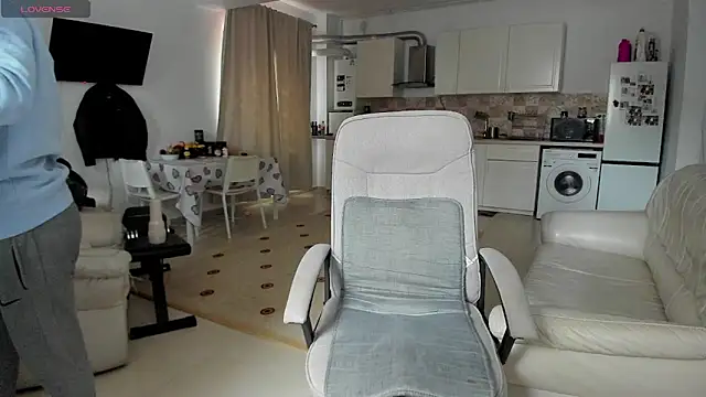 ZackFraser online show from 10/04/25, 09:29