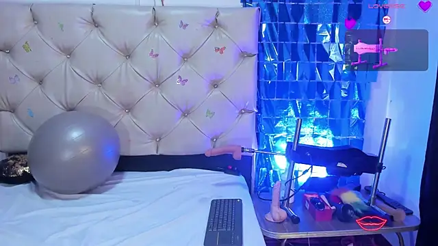 Snapshot of cleopatraa chatting on 06/18/26, 10:58 cleopatraa online show from 06/18/26, 10:58