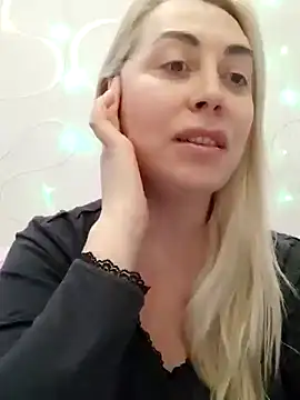 Snapshot of HotJanet chatting on 01/17/25, 04:36 HotJanet online show from 01/17/25, 04:36