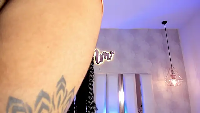 Nicolemorelli2 online show from 02/20/25, 01:30