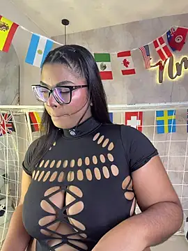 Snapshot of Nicolemorelli2 chatting on 07/08/26, 04:11 Nicolemorelli2 online show from 07/08/26, 04:11