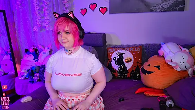 Snapshot of Angel-Lewd-Cake chatting on 05/07/26, 12:27 Angel-Lewd-Cake online show from 05/07/26, 12:27