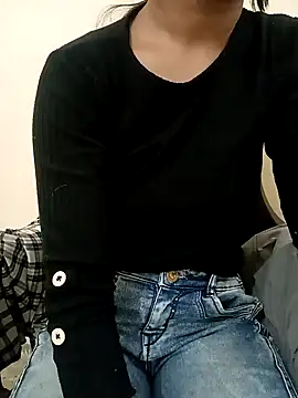Snapshot of sweet_jia23 chatting on 01/12/25, 05:03 sweet jia23 online show from 01/12/25, 05:03
