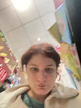 Snapshot of Charlotte_wow chatting on 01/19/26, 08:29 Charlotte wow online show from 01/19/26, 08:29