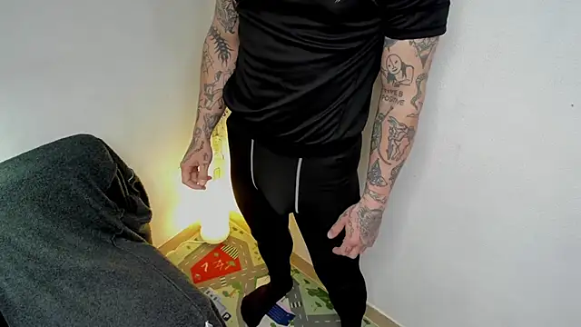 layneinchains online show from 11/12/25, 08:37