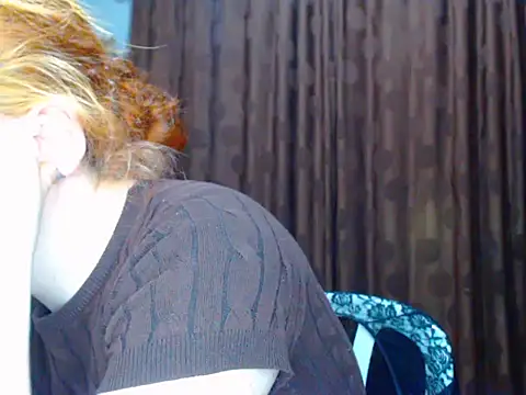 Snapshot of Redhead_incandy chatting on 06/12/26, 12:31 Redhead incandy online show from 06/12/26, 12:31