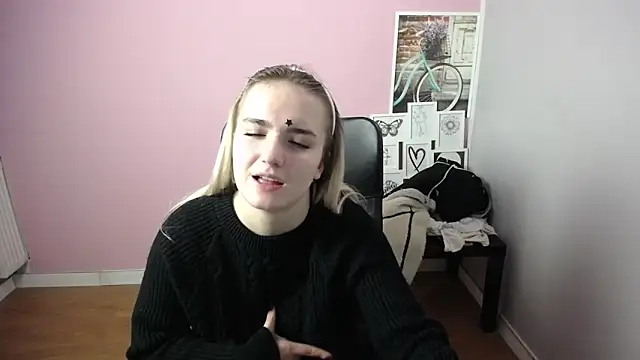 Snapshot of viktoria_lovely chatting on 12/31/24, 11:20 viktoria lovely online show from 12/31/24, 11:20