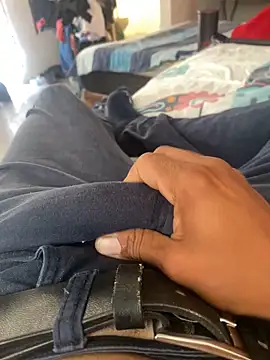 Snapshot of negro15cm17 chatting on 02/02/25, 10:49 negro15cm17 online show from 02/02/25, 10:49