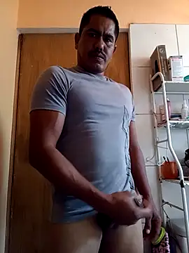 Snapshot of negro15cm17 chatting on 10/02/25, 04:03 negro15cm17 online show from 10/02/25, 04:03