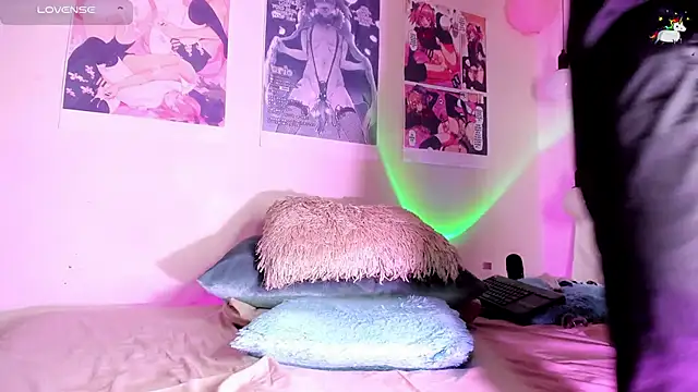 Snapshot of paymon19 chatting on 12/09/24, 06:55 paymon19 online show from 12/09/24, 06:55