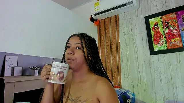 Alika01 online show from 04/28/26, 01:38