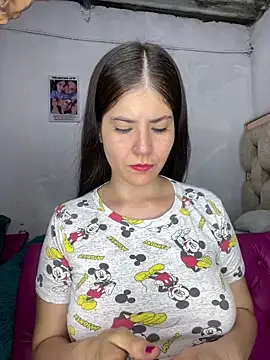 Snapshot of Hotnightsexxx chatting on 12/10/24, 10:47 Hotnightsexxx online show from 12/10/24, 10:47