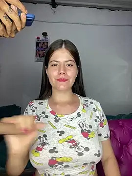 Snapshot of Hotnightsexxx chatting on 03/19/25, 03:20 Hotnightsexxx online show from 03/19/25, 03:20