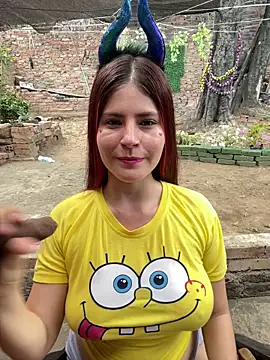 Snapshot of Hotnightsexxx chatting on 10/31/25, 05:58 Hotnightsexxx online show from 10/31/25, 05:58