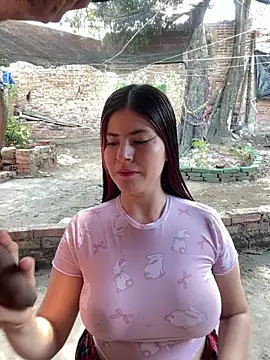 Snapshot of Hotnightsexxx chatting on 11/06/25, 05:58 Hotnightsexxx online show from 11/06/25, 05:58