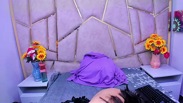 Kloe Candy1 online show from 11/28/25, 04:37