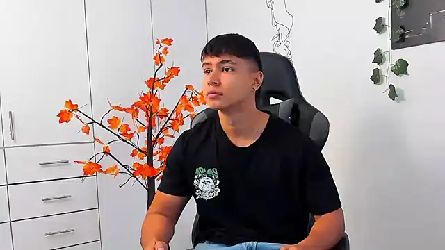 Snapshot of Bray_Kevin chatting on 01/06/26, 05:49 Bray Kevin online show from 01/06/26, 05:49