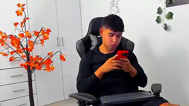 Snapshot of Bray_Kevin chatting on 01/07/26, 11:29 Bray Kevin online show from 01/07/26, 11:29