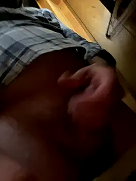 Snapshot of Helmut1971 chatting on 10/25/25, 12:18 Helmut1971 online show from 10/25/25, 12:18