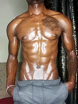 Snapshot of mgmonako chatting on 11/26/25, 04:08 mgmonako online show from 11/26/25, 04:08