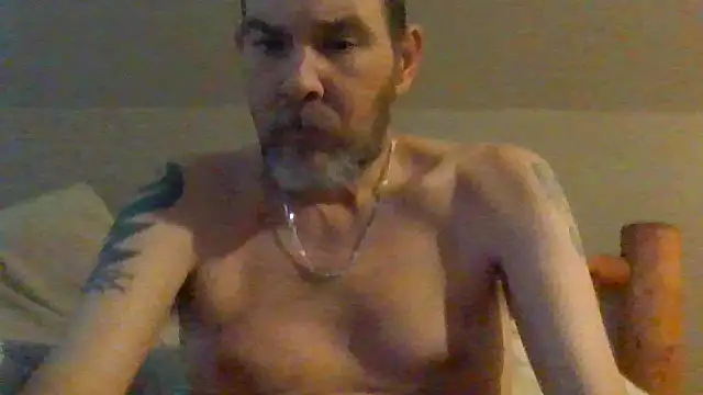 Snapshot of sdmsilver1983 chatting on 11/13/25, 03:22 sdmsilver1983 online show from 11/13/25, 03:22