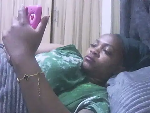 Snapshot of Brown_sexy chatting on 01/10/26, 11:53 Brown sexy online show from 01/10/26, 11:53