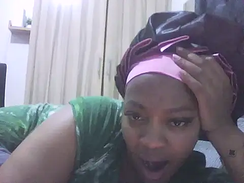 Snapshot of Brown_sexy chatting on 01/12/26, 10:53 Brown sexy online show from 01/12/26, 10:53