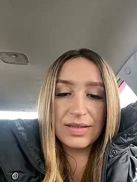 Snapshot of StasyWood chatting on 01/11/25, 04:27 StasyWood online show from 01/11/25, 04:27