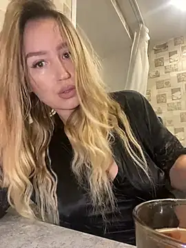 Snapshot of StasyWood chatting on 01/14/25, 01:26 StasyWood online show from 01/14/25, 01:26