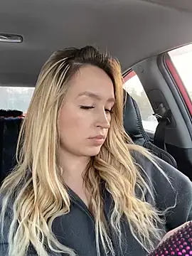 Snapshot of StasyWood chatting on 01/15/25, 04:25 StasyWood online show from 01/15/25, 04:25