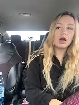 Snapshot of StasyWood chatting on 01/19/25, 04:01 StasyWood online show from 01/19/25, 04:01