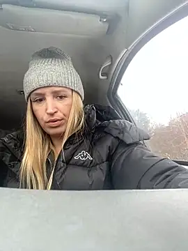 Snapshot of StasyWood chatting on 01/28/25, 02:11 StasyWood online show from 01/28/25, 02:11