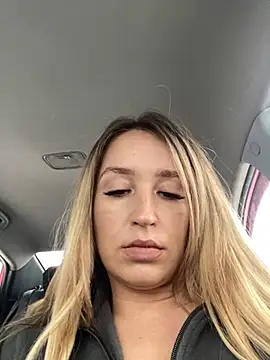 Snapshot of StasyWood chatting on 02/13/25, 04:00 StasyWood online show from 02/13/25, 04:00