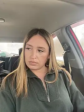 Snapshot of StasyWood chatting on 03/04/25, 04:17 StasyWood online show from 03/04/25, 04:17