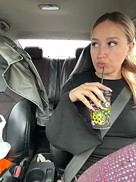 Snapshot of StasyWood chatting on 09/22/25, 01:29 StasyWood online show from 09/22/25, 01:29