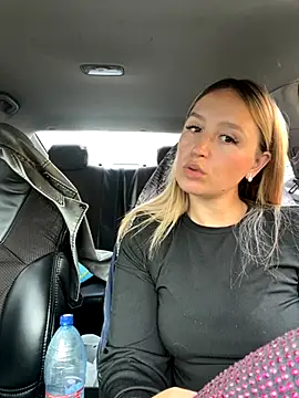 Snapshot of StasyWood chatting on 09/23/25, 01:30 StasyWood online show from 09/23/25, 01:30