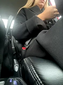 Snapshot of StasyWood chatting on 10/08/25, 01:03 StasyWood online show from 10/08/25, 01:03