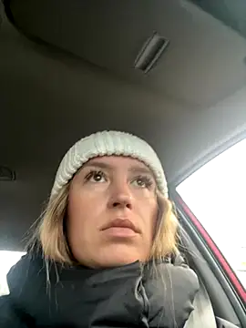 Snapshot of StasyWood chatting on 10/26/25, 01:44 StasyWood online show from 10/26/25, 01:44