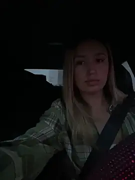 Snapshot of StasyWood chatting on 10/30/25, 01:07 StasyWood online show from 10/30/25, 01:07