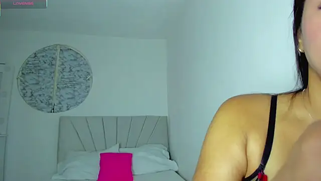 IsabelaVanegas  online show from 10/30/25, 02:40